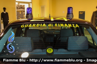 Alfa-Romeo 155 II serie Q4
Guardia di Finanza
Veicolo storico
Museo Storico del Corpo
Comando Generale di Roma
GdiF 786 AS

Esposta in occasione di un'esposizione per i 110 anni dell'
Parole chiave: Alfa-Romeo 155_IIserie_Q4 GdiF786AS