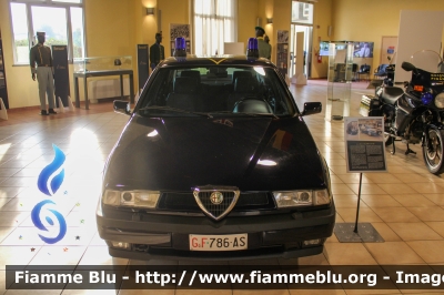 Alfa-Romeo 155 II serie Q4
Guardia di Finanza
Veicolo storico
Museo Storico del Corpo
Comando Generale di Roma
GdiF 786 AS

Esposta in occasione di un'esposizione per i 110 anni dell'
Parole chiave: Alfa-Romeo 155_IIserie_Q4 GdiF786AS