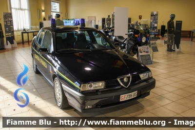 Alfa-Romeo 155 II serie Q4
Guardia di Finanza
Veicolo storico
Museo Storico del Corpo
Comando Generale di Roma
GdiF 786 AS

Esposta in occasione di un'esposizione per i 110 anni dell'
Parole chiave: Alfa-Romeo 155_IIserie_Q4 GdiF786AS