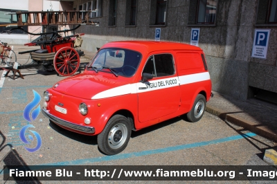 Fiat 500 Giardiniera Commerciale
Vigili del Fuoco
Comando Provinciale di Milano
Museo Storico
VF 11551

Esposta alle giornate FAI d'autunno 2023
Parole chiave: Fiat 500_Giardiniera_Commerciale VF11551