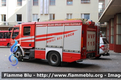 Volvo FL 290 III serie
Vigili del Fuoco
Comando Provinciale di Milano
Nucleo Saf
Allestimento BAI
VF 27027 

Esposta alle Giornate FAI d'Autunno 2023
Parole chiave: Volvo FL_290_IIIserie VF27027