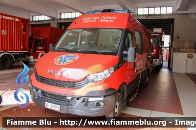 Iveco Daily VI serie
Vigili del Fuoco
Comando Provinciale di Milano - Via Messina
Nucleo N.B.C.R.
Allestimento Magirus
VF 27374
Parole chiave: Iveco Daily_VIserie VF27374