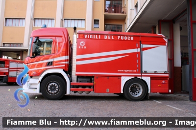 Scania P370 III serie
Vigili del Fuoco
Comando Provinciale di Milano
AutoBottePompa allestimento Bai
VF 32692

Esposta alle Giornate FAI d'Autunno 2023
Parole chiave: Scania P370_IIIserie VF32692