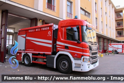 Scania P370 III serie
Vigili del Fuoco
Comando Provinciale di Milano
AutoBottePompa allestimento Bai
VF 32692

Esposta alle Giornate FAI d'Autunno 2023
Parole chiave: Scania P370_IIIserie VF32692