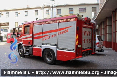 Volvo FL 290 III serie
Vigili del Fuoco
Comando Provinciale di Milano
Nucleo Saf
Allestimento BAI
VF 27027 

Esposta alle Giornate FAI d'Autunno 2023
Parole chiave: Volvo FL_290_IIIserie VF27027