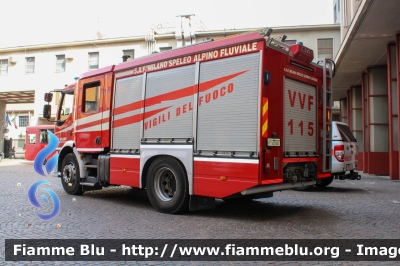 Volvo FL 290 III serie
Vigili del Fuoco
Comando Provinciale di Milano
Nucleo Saf
Allestimento BAI
VF 27027 

Esposta alle Giornate FAI d'Autunno 2023
Parole chiave: Volvo FL_290_IIIserie VF27027