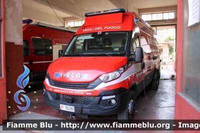 Iveco Daily VI serie
Vigili del Fuoco
Comando Provinciale di Milano
Colonna Mobile Lombardia
Nucleo USAR
VF 30280
Parole chiave: Iveco Daily_VIserie VF30280