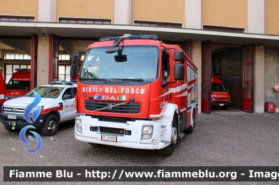 Volvo FL 290 III serie
Vigili del Fuoco
Comando Provinciale di Milano
Nucleo Saf
Allestimento BAI
VF 27027 

Esposta alle Giornate FAI d'Autunno 2023
Parole chiave: Volvo FL_290_IIIserie VF27027