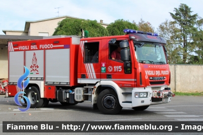 Iveco EuroCargo SuperCity 160E30 III serie
Vigili del Fuoco
Comando Provinciale di Monza
Distaccamento Volontario di Lissore
AutoPompaSerbatoio allestimento Iveco-Magirus
Equipaggaito con DAE
VF 26557 

Esposto in occasione delle Giornate FAI d'Autunno 2023
Parole chiave: Iveco EuroCargo_SuperCity_160E30_IIIserie  VF26557 