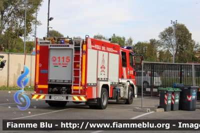 Iveco EuroCargo SuperCity 160E30 III serie
Vigili del Fuoco
Comando Provinciale di Monza
Distaccamento Volontario di Lissore
AutoPompaSerbatoio allestimento Iveco-Magirus
Equipaggaito con DAE
VF 26557 

Esposto in occasione delle Giornate FAI d'Autunno 2023
Parole chiave: Iveco EuroCargo_SuperCity_160E30_IIIserie  VF26557 