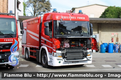 Scania P370 III serie
Vigili del Fuoco
Comando Provinciale di Milano
AutoBottePompa allestimento Bai
VF 31989

Esposta alle Giornate FAI d'Autunno 2023
Parole chiave: Scania P370_IIIserie VF31989