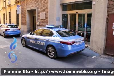 Alfa Romeo Nuova Giulia
Polizia di Stato
Squadra Volante
Allestimento FCA
POLIZIA M7084
Parole chiave: Alfa-Romeo Nuova_Giulia POLIZIAM7084