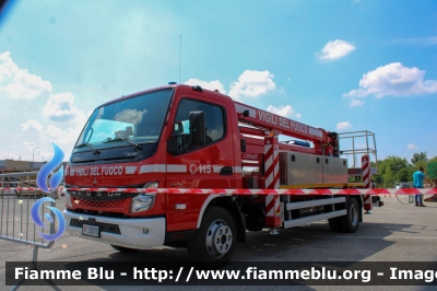 Mitsubishi Fuso Canter IV serie
Vigili del Fuoco
Comando Provinciale di Bergamo
Allestimento Cela DT22
VF 33370
Fotografata in occasione di Pompieropoli 2024
Parole chiave: Mitsubishi Fuso_Canter_IVserie VF33370