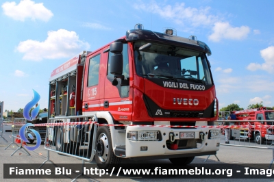 Iveco EuroCargo 120E25 IV serie City 2020
Vigili del Fuoco
Comando Provinciale di Bergamo
Distaccamento Volontario di Treviglio
AutoPompaSerbatoio allestimento Magirus
VF 31862
Parole chiave: Iveco EuroCargo_120E25_IVserie_City2020 VF31862