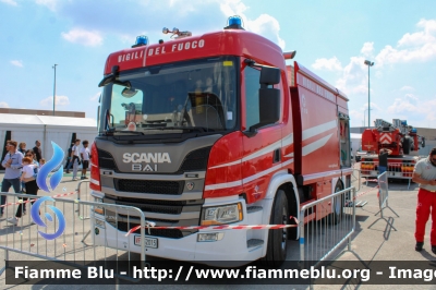 Scania P370 III serie
Vigili del Fuoco
Comando Provinciale di Bergamo
Distaccamento Volontario di Treviglio (BG)
AutoBottePompa Allestimento Bai
VF 32015
Fotografata a pompieropoli 2024
Parole chiave: Scania P370_IIIserie VF32015