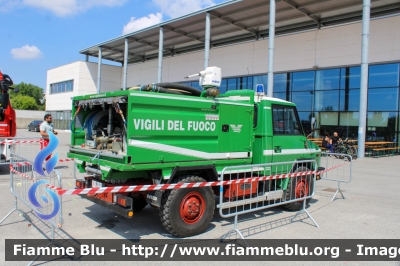 Iveco VM90 Scout
Vigili del Fuoco
Comando Provinciale di Bergamo
Distaccamento Volontrio di Treviglio
Antincendio Boschivo allestimento Iveco-Magirus
Ex Corpo Forestale dello Stato
VF 28117
Fotografato in occasione di Pompieropoli 2024
Parole chiave: Iveco VM90_Scout