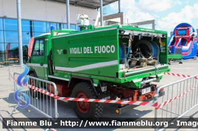 Iveco VM90 Scout
Vigili del Fuoco
Comando Provinciale di Bergamo
Distaccamento Volontrio di Treviglio
Antincendio Boschivo allestimento Iveco-Magirus
Ex Corpo Forestale dello Stato
VF 28117
Fotografato in occasione di Pompieropoli 2024
Parole chiave: Iveco VM90_Scout