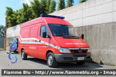 Mercedes-Benz Sprinter II serie
Vigili del Fuoco
Comando Provinciale di Bergamo
Distaccamento Volontario di Treviglio (BG)
VF 24040
Parole chiave: Mercedes-Benz Sprinter_IIserie VF24040