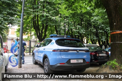 Alfa Romeo Tonale
Polizia di Stato
Squadra Volante
Allestimento FCA
POLIZIA M8127
Parole chiave: Alfa-Romeo Tonale POLIZIAM8127