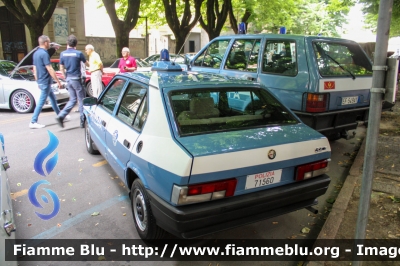 Alfa-Romeo 33 I serie
Polizia di Stato
Squadra Volante
POLIZIA 71560
Evento espositivo con ACI CLUB Lodi
Parole chiave: Alfa-Romeo 33_Iserie POLIZIA71560