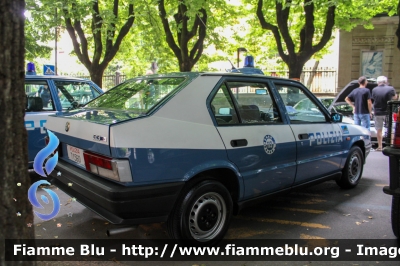 Alfa-Romeo 33 I serie
Polizia di Stato
Squadra Volante
POLIZIA 71560
Evento espositivo con ACI CLUB Lodi
Parole chiave: Alfa-Romeo 33_Iserie POLIZIA71560