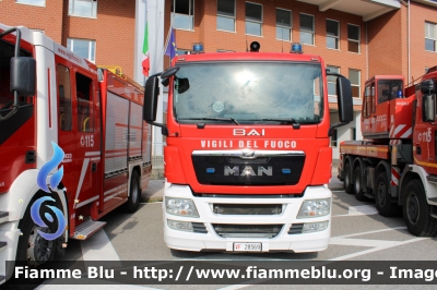 Man TGS 18.320 I serie
Vigili del Fuoco
Comando Provinciale di Lodi
AutoBottePompa
Allestimento BAI
VF 28569
Fotografata in occasione di Pompieropoli 2024
Parole chiave: Man TGS_18.320_Iserie VF28569