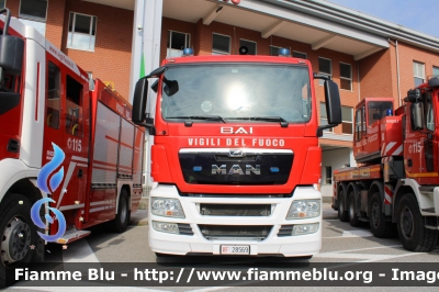 Man TGS 18.320 I serie
Vigili del Fuoco
Comando Provinciale di Lodi
AutoBottePompa
Allestimento BAI
VF 28569
Fotografata in occasione di Pompieropoli 2024
Parole chiave: Man TGS_18.320_Iserie VF28569