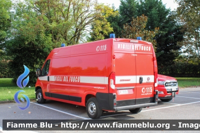 Fiat Ducato X290
Vigili del Fuoco
Comando provinciale di Lodi
VF 31314
Parole chiave: Fiat Ducato_X290 VF31314