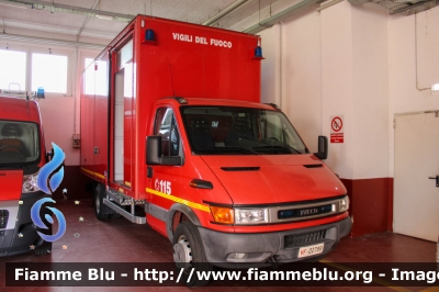 Iveco Daily III serie 
Vigili del Fuoco
Comando Provinciale di Lodi
Nucleo NBCR
VF 22799
Parole chiave: Iveco Daily_IIIserie 