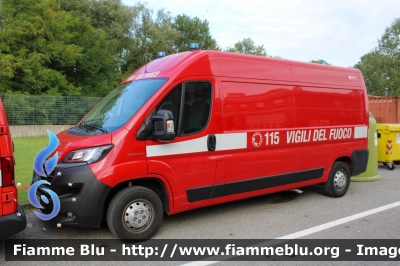 Fiat Ducato X290
Vigili del Fuoco
Comando provinciale di Lodi
VF 30603
Parole chiave: Fiat Ducato_X290 VF30603