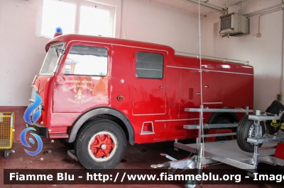 Fiat 642 N2
Vigili del Fuoco
Comando provinciale di Lodi
Gruppo storico Lodi/Sant'Angelo Lod.
Carrozzeria Bergomi
Anni '50
VF 5281
Veicolo Marciante
Parole chiave: Fiat 642_N2 VF5281