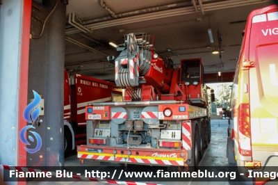 Astra HD8 84.45 I serie
Vigili del Fuoco
Comando Provinciale di Brescia
AutoGru da 40 ton allestimento Cormach
VF 24576
Parole chiave: Astra HD8_84.45_Iserie VF 24576