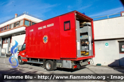 Iveco Daily III serie
Vigili del Fuoco
Comando Provinciale di Brescia
Nucleo NBCR
VF 22795
Parole chiave: Iveco Daily_IIIserie VF22795