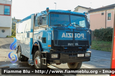 Iveco 190-30 4x4
Polizia di Stato
Reparto Mobile Padova
nuova livrea
POLIZIA A7043
Santa Barbara 2023
Parole chiave: Iveco 190.30_4x4 POLIZIAA7043