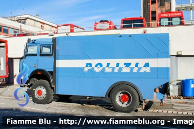 Iveco 190-30 4x4
Polizia di Stato
Reparto Mobile Padova
nuova livrea
POLIZIA A7043
Santa Barbara 2023
Parole chiave: Iveco 190.30_4x4 POLIZIAA7043