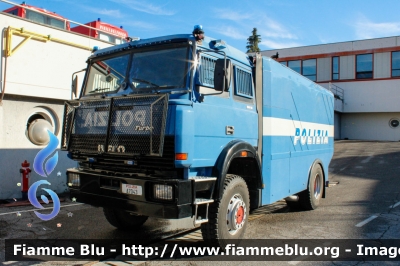 Iveco 190-30 4x4
Polizia di Stato
Reparto Mobile Padova
nuova livrea
POLIZIA A7043
Santa Barbara 2023
Parole chiave: Iveco 190.30_4x4 POLIZIAA7043