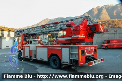 Iveco EuroFire 150E27 I serie
Vigili del Fuoco
Comando Provinciale di Brescia
Distaccamento Permanente di Darfo Boario terme
AutoScala da 32 metri allestimento Iveco-Magirus
VF 22228
Parole chiave: Iveco EuroFire_150E27_Iserie VF22228