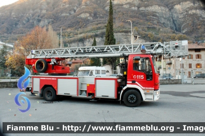 Iveco EuroFire 150E27 I serie
Vigili del Fuoco
Comando Provinciale di Brescia
Distaccamento Permanente di Darfo Boario terme
AutoScala da 32 metri allestimento Iveco-Magirus
VF 22228
Parole chiave: Iveco EuroFire_150E27_Iserie VF22228