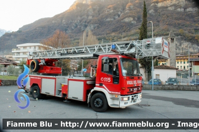 Iveco EuroFire 150E27 I serie
Vigili del Fuoco
Comando Provinciale di Brescia
Distaccamento Permanente di Darfo Boario terme
AutoScala da 32 metri allestimento Iveco-Magirus
VF 22228
Parole chiave: Iveco EuroFire_150E27_Iserie VF22228