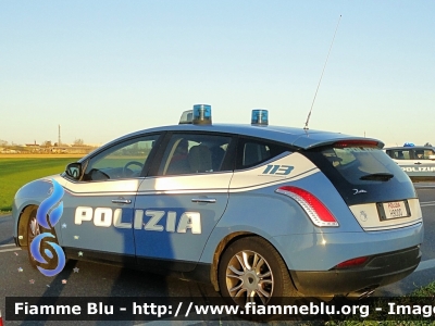 Lancia Nuova Delta
Polizia di Stato
Reparto Prevenzione Crimine
Allestita NCT
Decorazione Grafica Artlantis
Con Nuovi Loghi di Reparto
POLIZIA H9000
Parole chiave: Lancia Nuova_Delta POLIZIAH9000