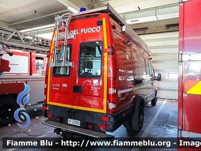 Iveco Daily IV serie
Vigili del Fuoco
Comando Provinciale di Cremona
AF/UCL - Posto di Comando Avanzato
Allestimento Magirus
VF 25385
Parole chiave: Iveco Daily_IVserie VF25385