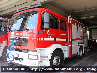 Man TGM 15.250 II serie
Vigili del Fuoco
Comando Provinciale di Cremona
AutoPompaSerbatoio allestita BAI
VF 29905
Parole chiave: Man TGM_15.250_IIserie VF29905