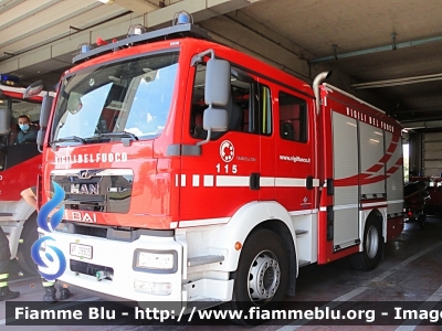 Man TGM 15.250 II serie
Vigili del Fuoco
Comando Provinciale di Cremona
AutoPompaSerbatoio allestita BAI
VF 29905
Parole chiave: Man TGM_15.250_IIserie VF29905