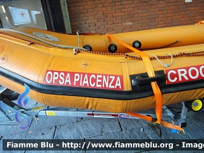 Gommone
Croce Rossa Italiana
Comitato Provinciale di Piacenza
Ricondizionata Nucleo OPSA
Operatori Polivalenti Soccorso in Acqua
Parole chiave: Gommone