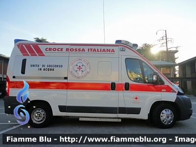 Fiat Ducato X250
Croce Rossa Italiana
Comitato Provinciale di Piacenza
Allestita Aricar
Ricondizionata Nucleo OPSA
Operatori Polivalenti Soccorso in Acqua
CRI 864 AA
Parole chiave: Fiat Ducato_X250 CRI864AA