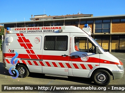 Mercedes-Benz Sprinter II serie
Croce Rossa Italiana
Comitato Provinciale di Piacenza
UCL/TLC
Carro Radio/Sala Operativa Mobile
In allestimento
Allestito Binz - Ricondizionato Vision
CRI A274D
Parole chiave: Mercedes-Benz Sprinter_IIserie CRIA274D