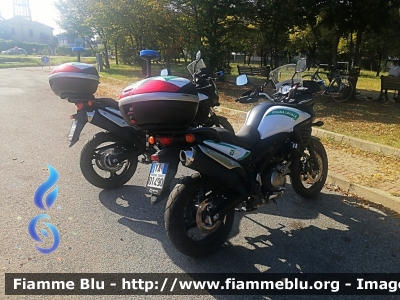 Suzuki V-Storm 650
Polizia Locale
Consorzio intercomunale
Comune di Casalpusterlengo (LO)
Comune di Somaglia (LO)
Allestita Bertazzoni
POLIZIA LOCALE YA 01489
POLIZIA LOCALE YA 01490
Parole chiave: Suzuki V-Storm_650 POLIZIALOCALEYA01489 POLIZIALOCALEYA01490