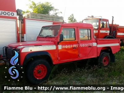 Land Rover Defender 130
Vigili del Fuoco
Comando Provinciale di Piacenza
VF 19356
In dismissione
Parole chiave: Land-Rover Defender_130 VF19356