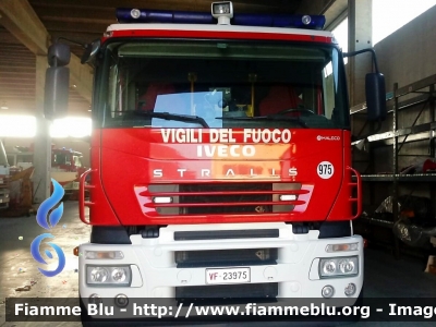 Iveco Stralis AF190S40 I serie
Vigili del Fuoco
Comando Provinciale di Piacenza
Distaccamento Permanente di Castel SanGiovanni (PC)
AutoPompaSerbatoio
Allestito Iveco-Magirus, Ricondizionato Maleco
VF 23975
Parole chiave: Iveco Stralis_AF190S40_Iserie VF23975