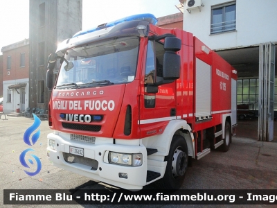 Iveco EuroCargo 180E30 III serie
Vigili del Fuoco
Comando Provinciale di Cremona
Distaccamento Permanente di Crema (CR)
AutoBottePompa allestimento Iveco-Magirus
VF 26432
Parole chiave: Iveco EuroCargo_180E30_IIIserie VF26432